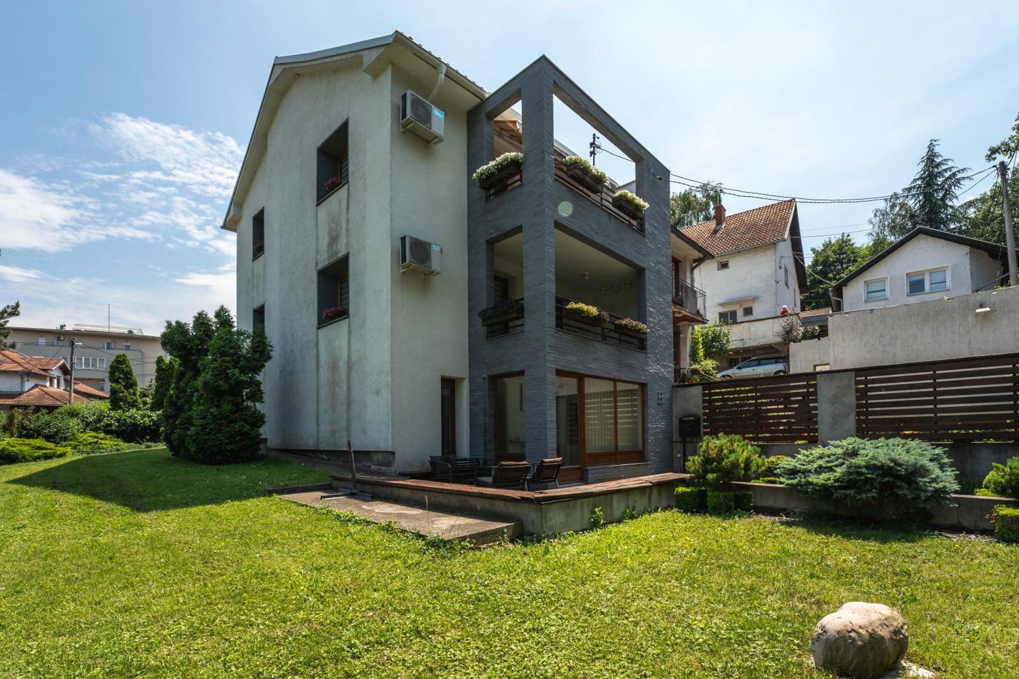 Apartmani15 Arandelovac Buitenkant foto