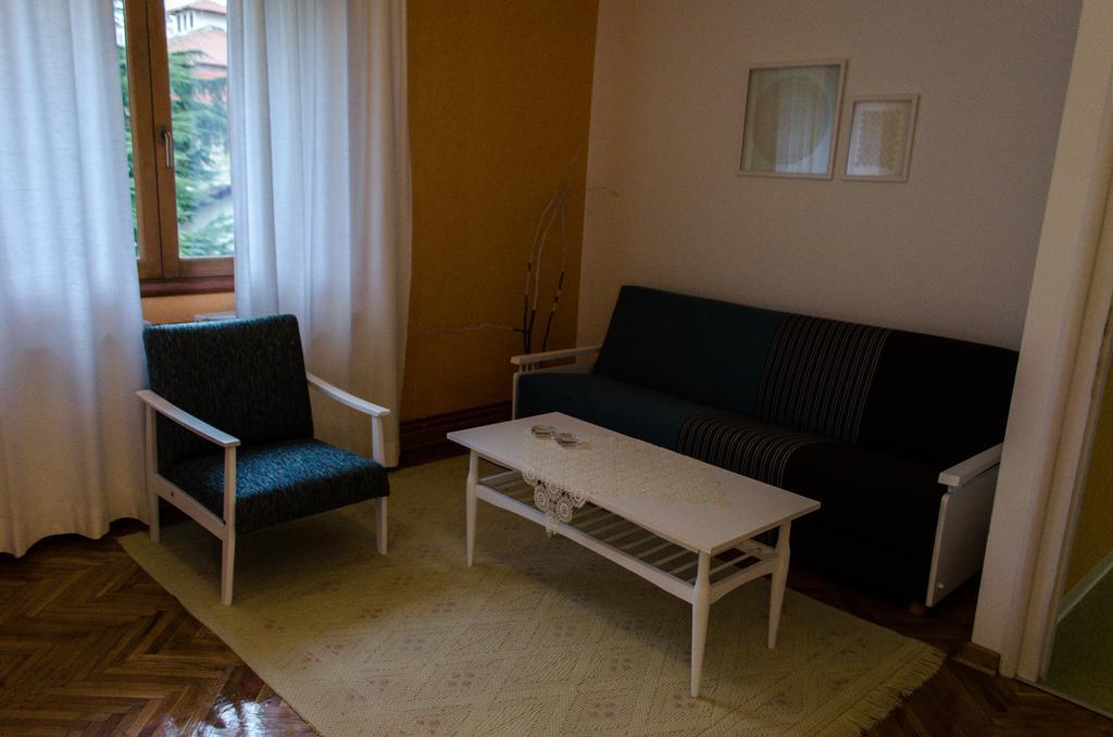 Apartmani15 Arandelovac Buitenkant foto