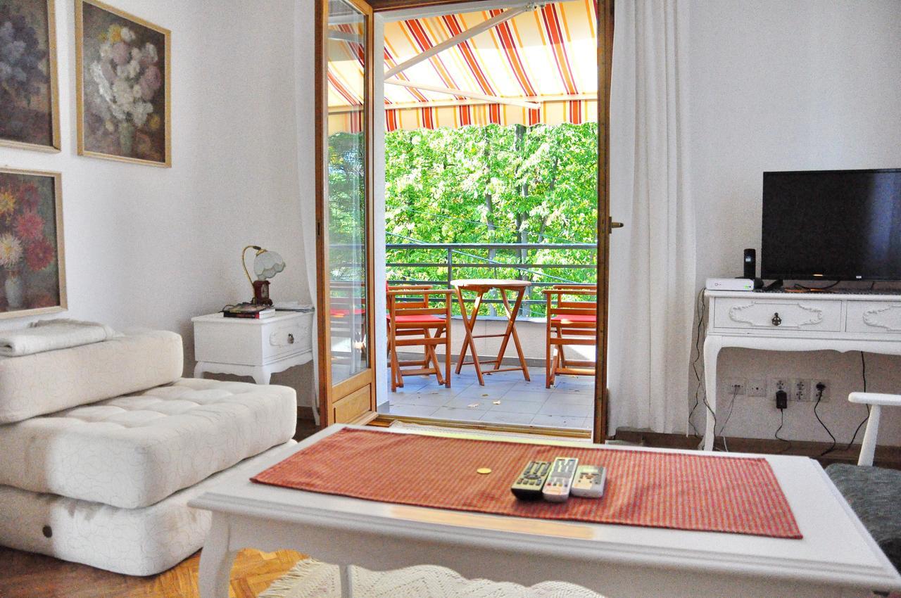 Apartmani15 Arandelovac Buitenkant foto